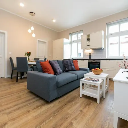 New Apartment 2 - Self Check In With Parking Included *
