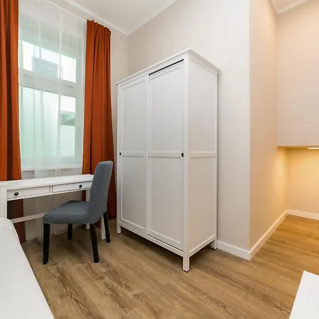 New Apartment 2 - Self Check In With Parking Included