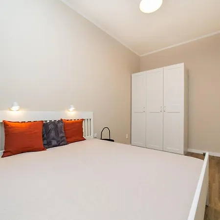 Lägenhet New Apartment 2 - Self Check In With Parking Included Bratislava