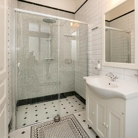 New 2 - Self Check In, Free Parking 브라티슬라바